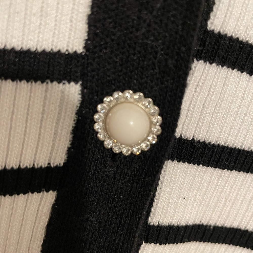 Button down top - Picture 3 of 4